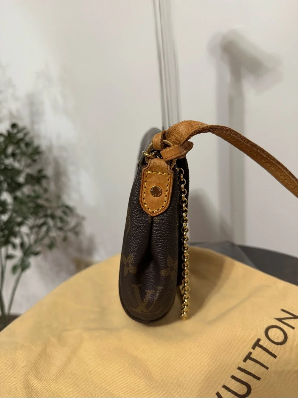 Louis Vuitton Favorite PM – Made in France (2013) with Authentic Dust Bag!